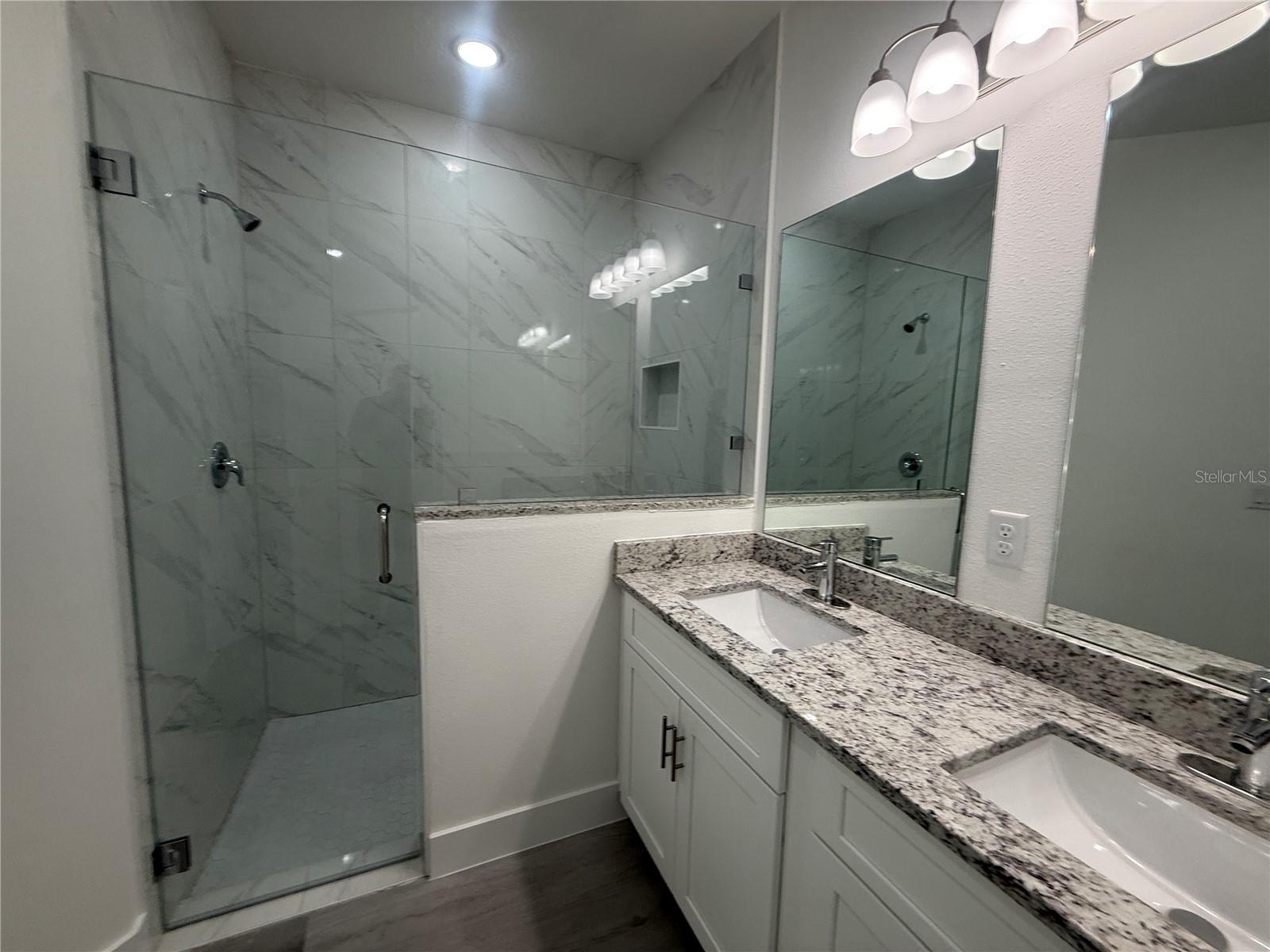 CITRUS SPGS UNIT 01 - Residential Lease