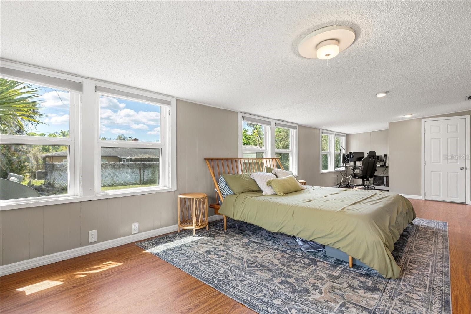 TANGERINE - Residential