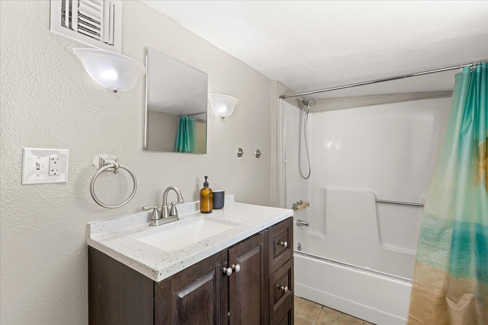 TANGERINE - Residential