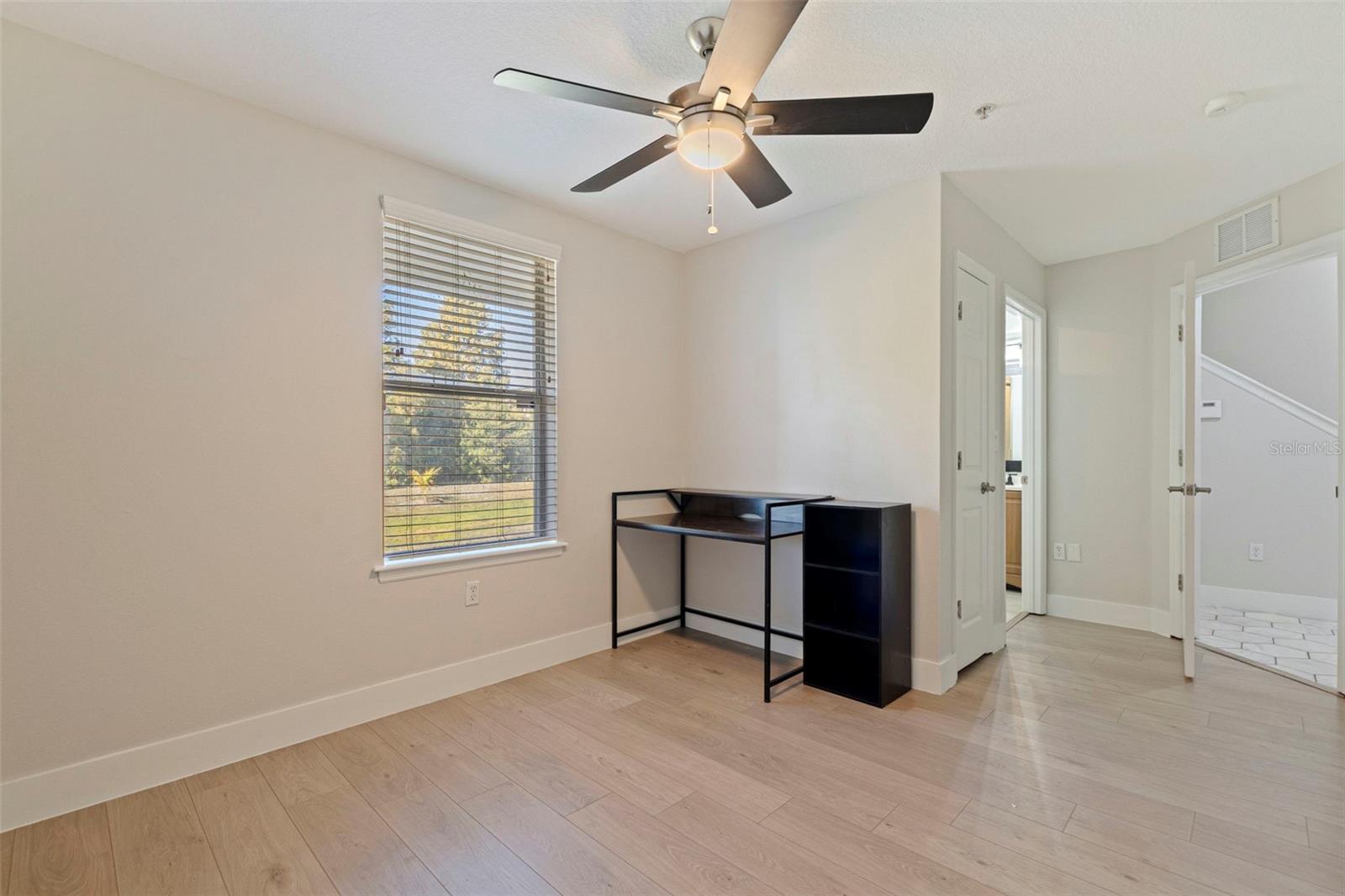 LEGACY PARK TWNHMS - Residential