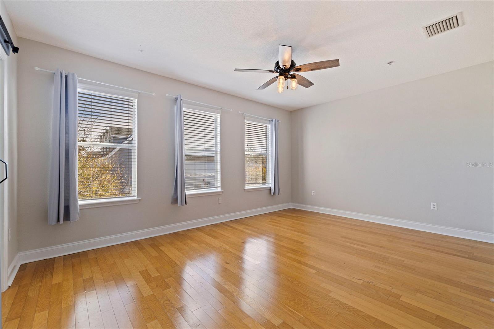 LEGACY PARK TWNHMS - Residential