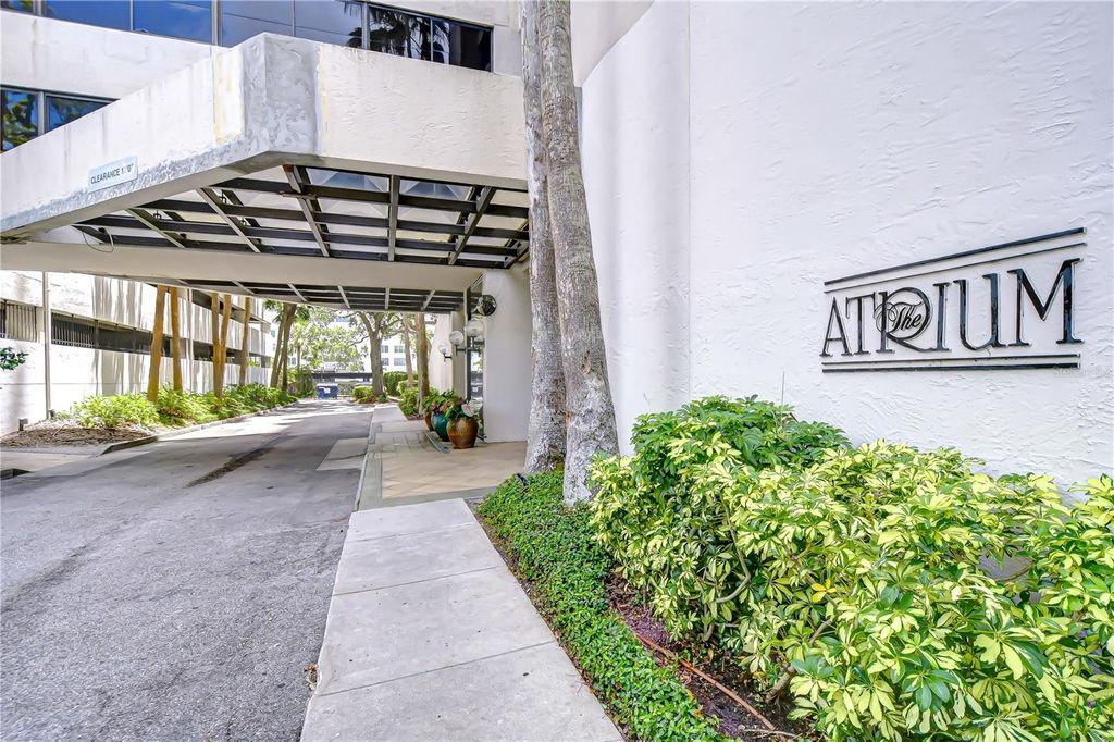 Photo of 2413 Bayshore Boulevard #1903, Tampa, FL 33629 (MLS # TB8401772)