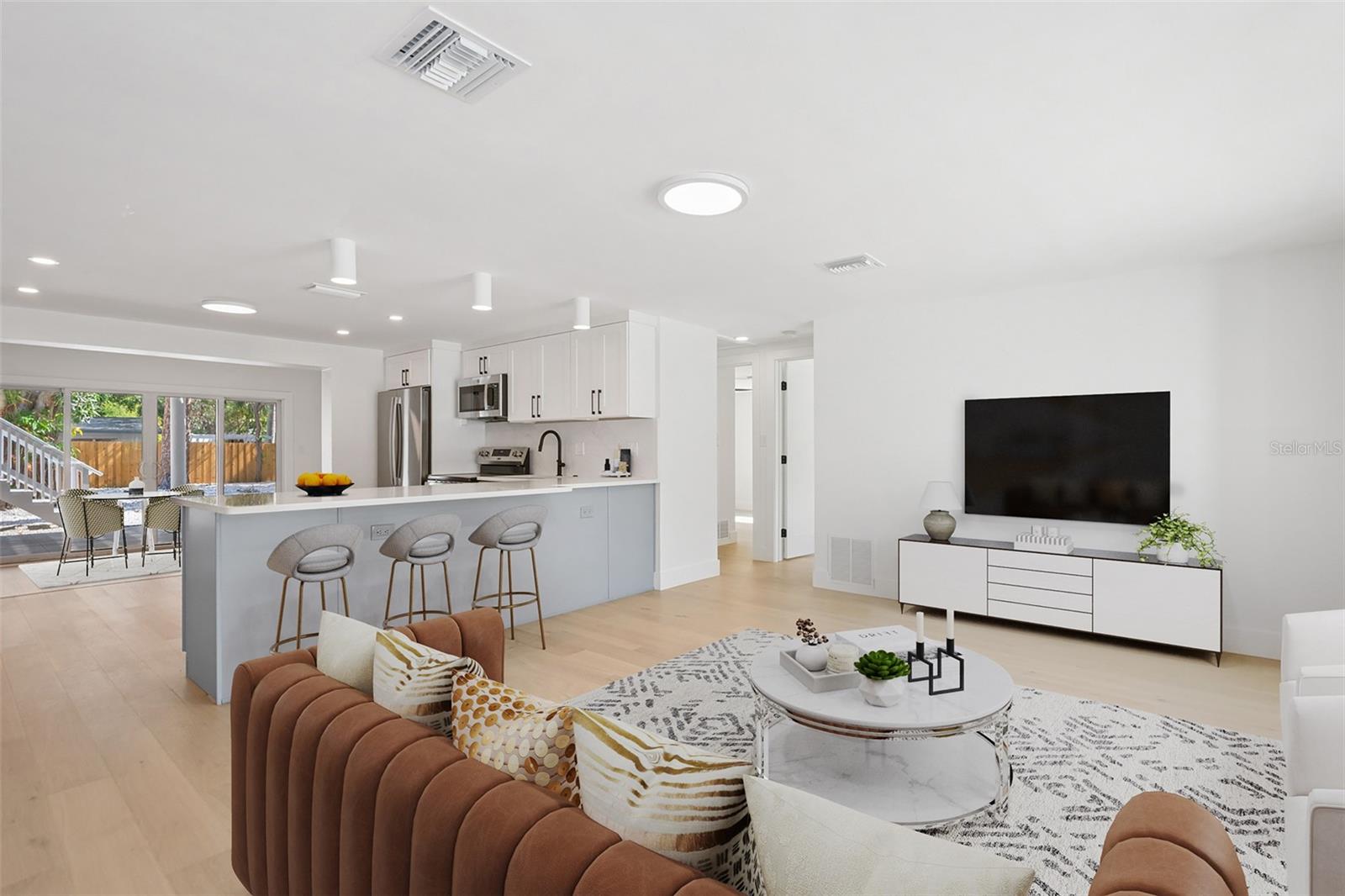 2655 BAY STREET, SARASOTA, FL, 34237 3 2655 BAY STREET