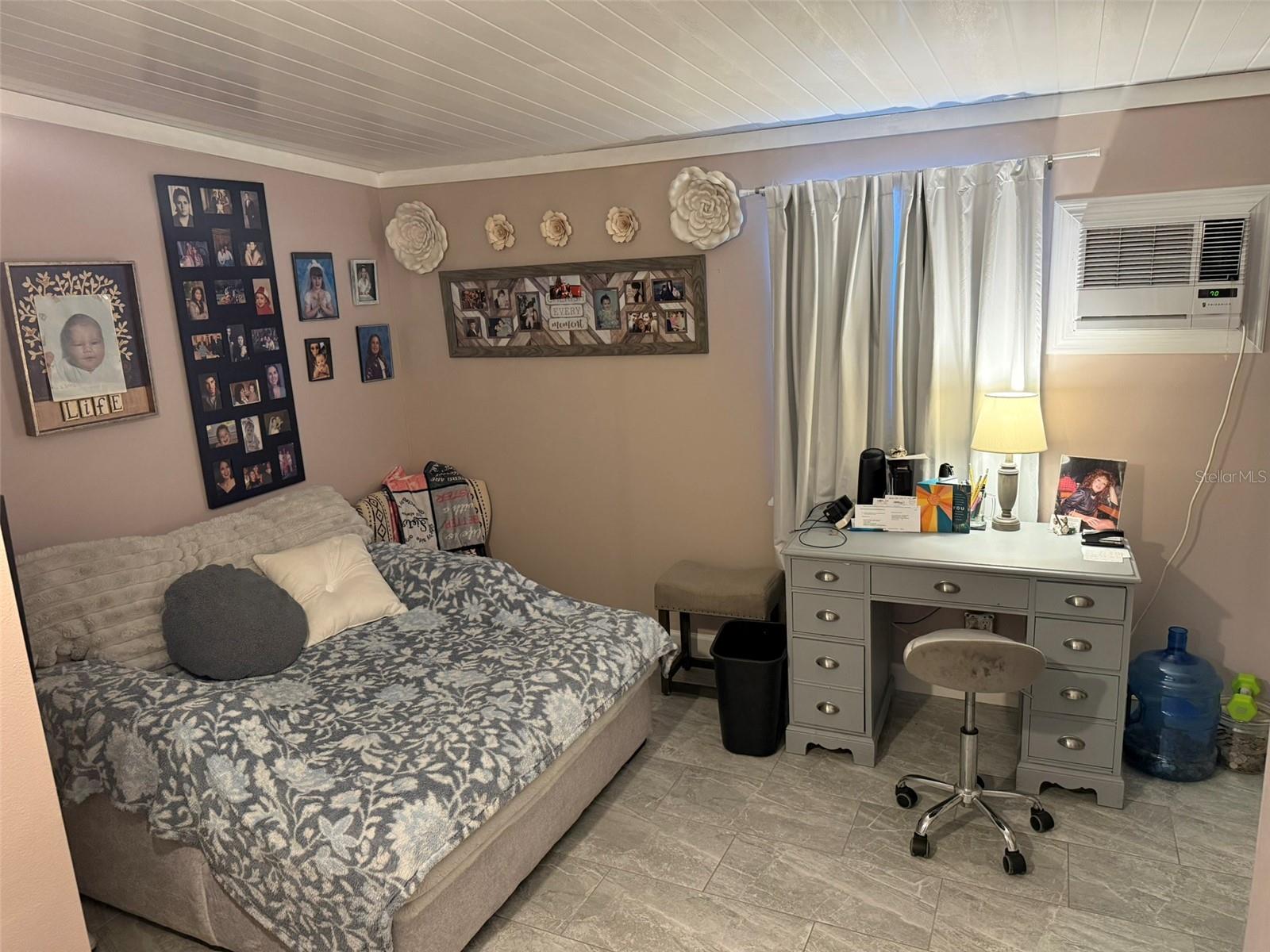 ROSEDALE MANOR - Residential