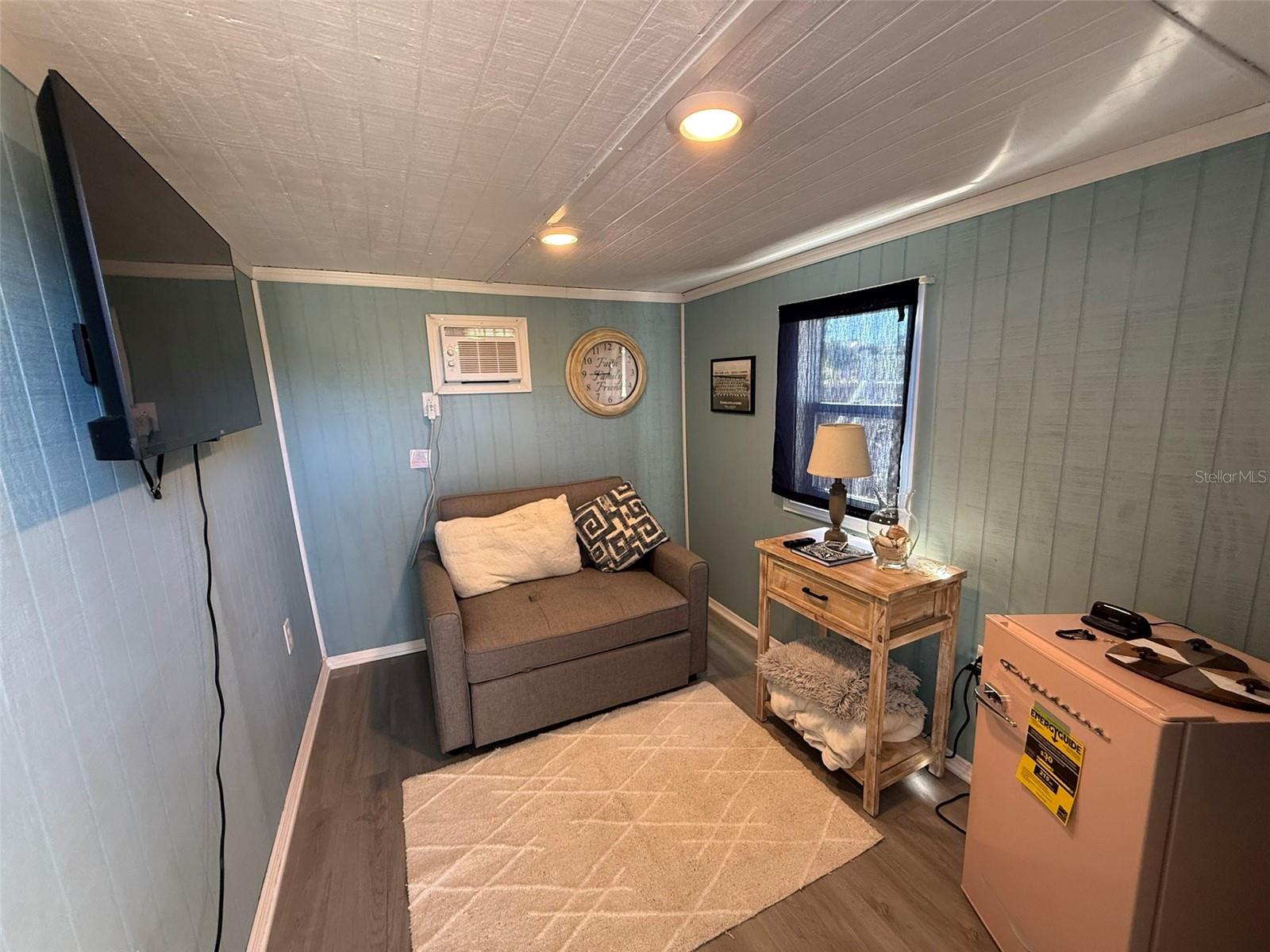 ROSEDALE MANOR - Residential