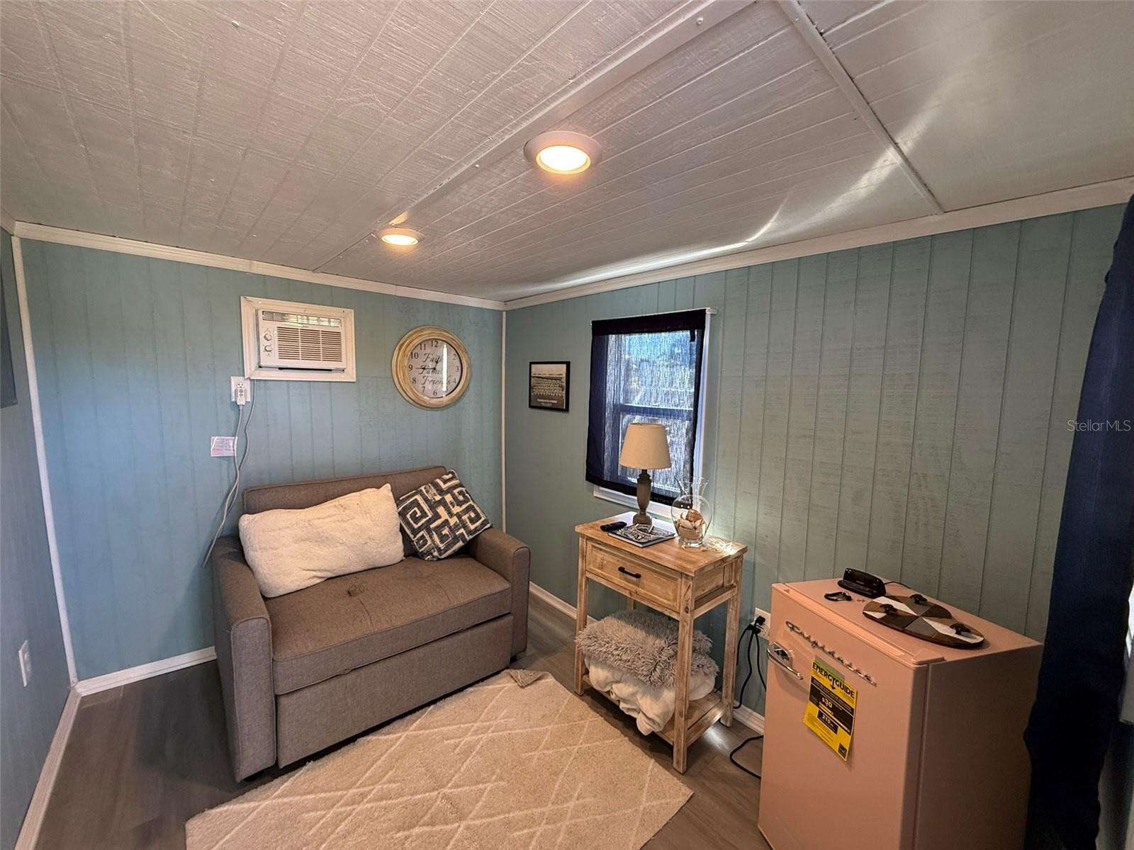 ROSEDALE MANOR - Residential