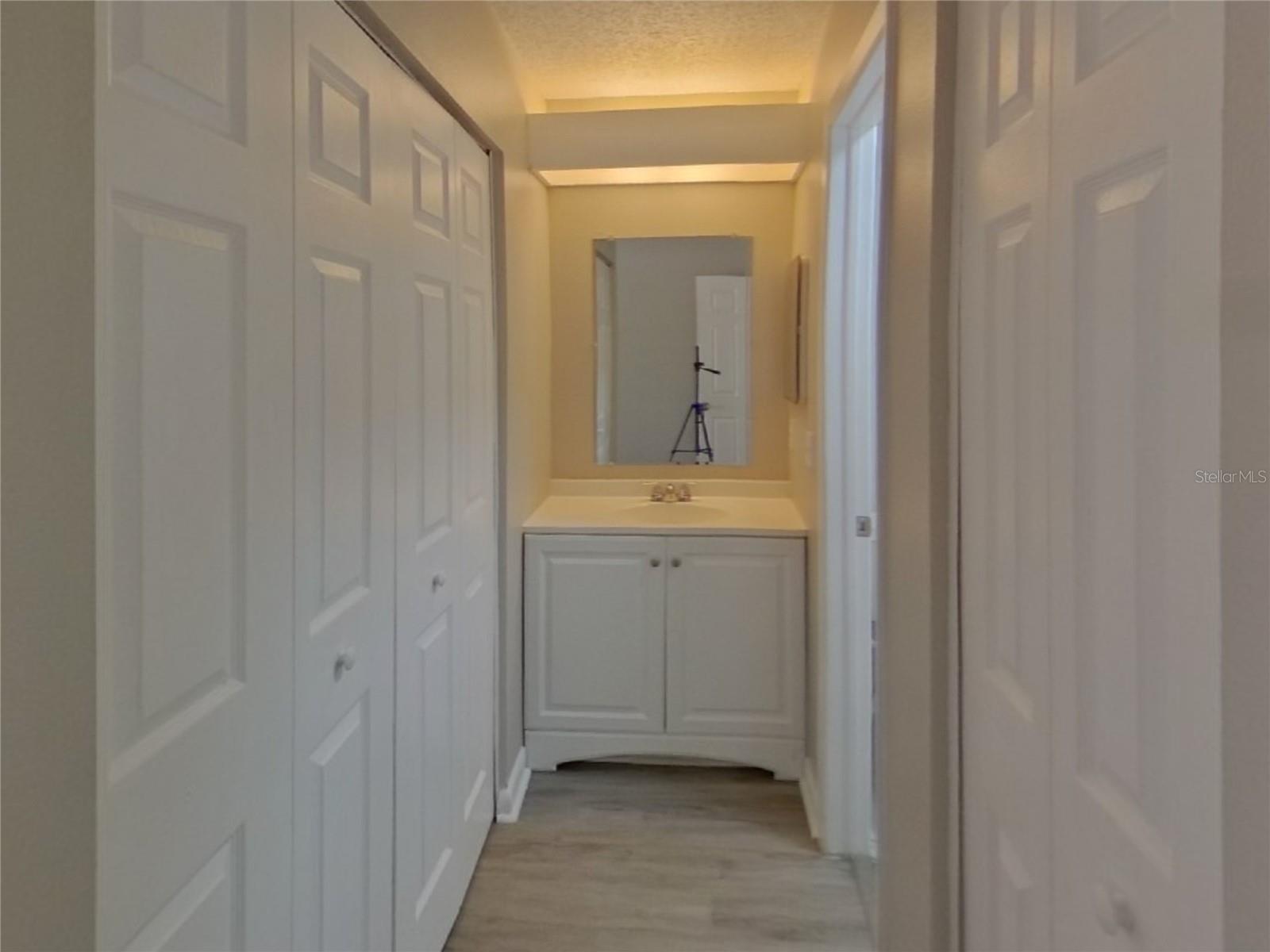 VALRICO MANOR UNIT 2 - Residential Lease