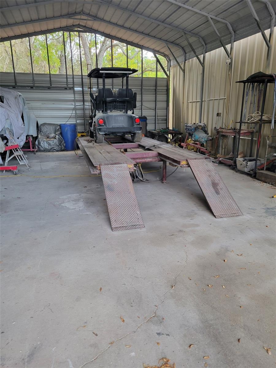 CENTRAL FLR COLLISION - Commercial Sale