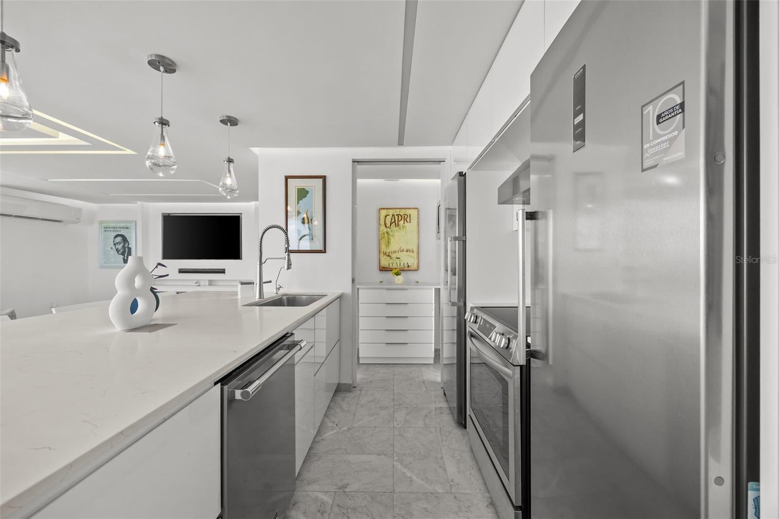 3001 AVENIDA ISLA VERDE 2204