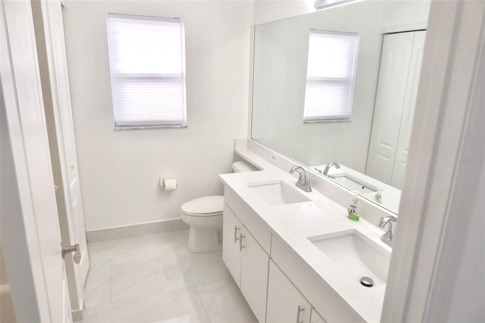 SAND LAKE COVE PH 02 - Residential Lease