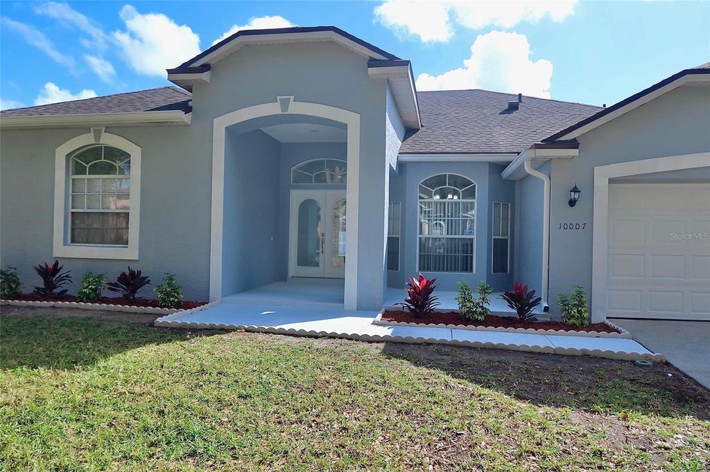 Photo of 10007 Newington Drive, Orlando, FL 32836 (MLS # O6392661)