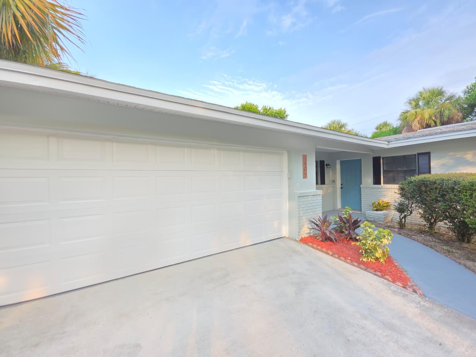 1405 COUNTRY CLUB BOULEVARD