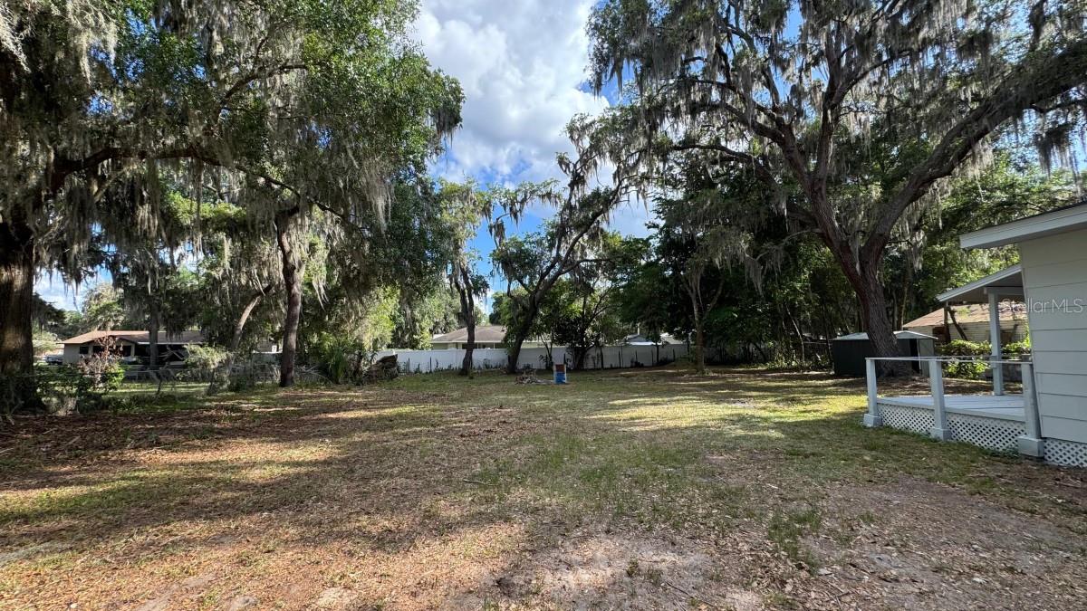 LAKE SHORE PARK - Residential