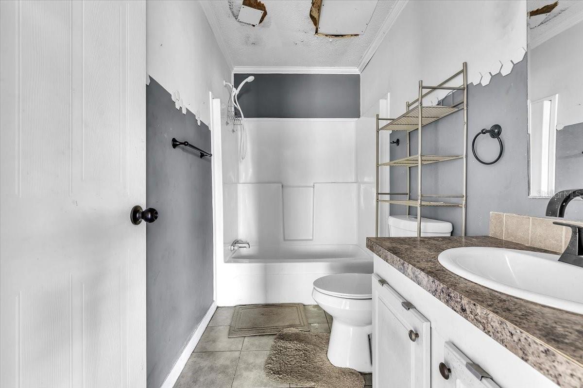 PINECREST - Residential