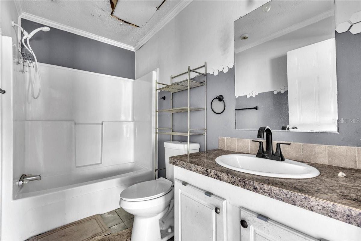 PINECREST - Residential