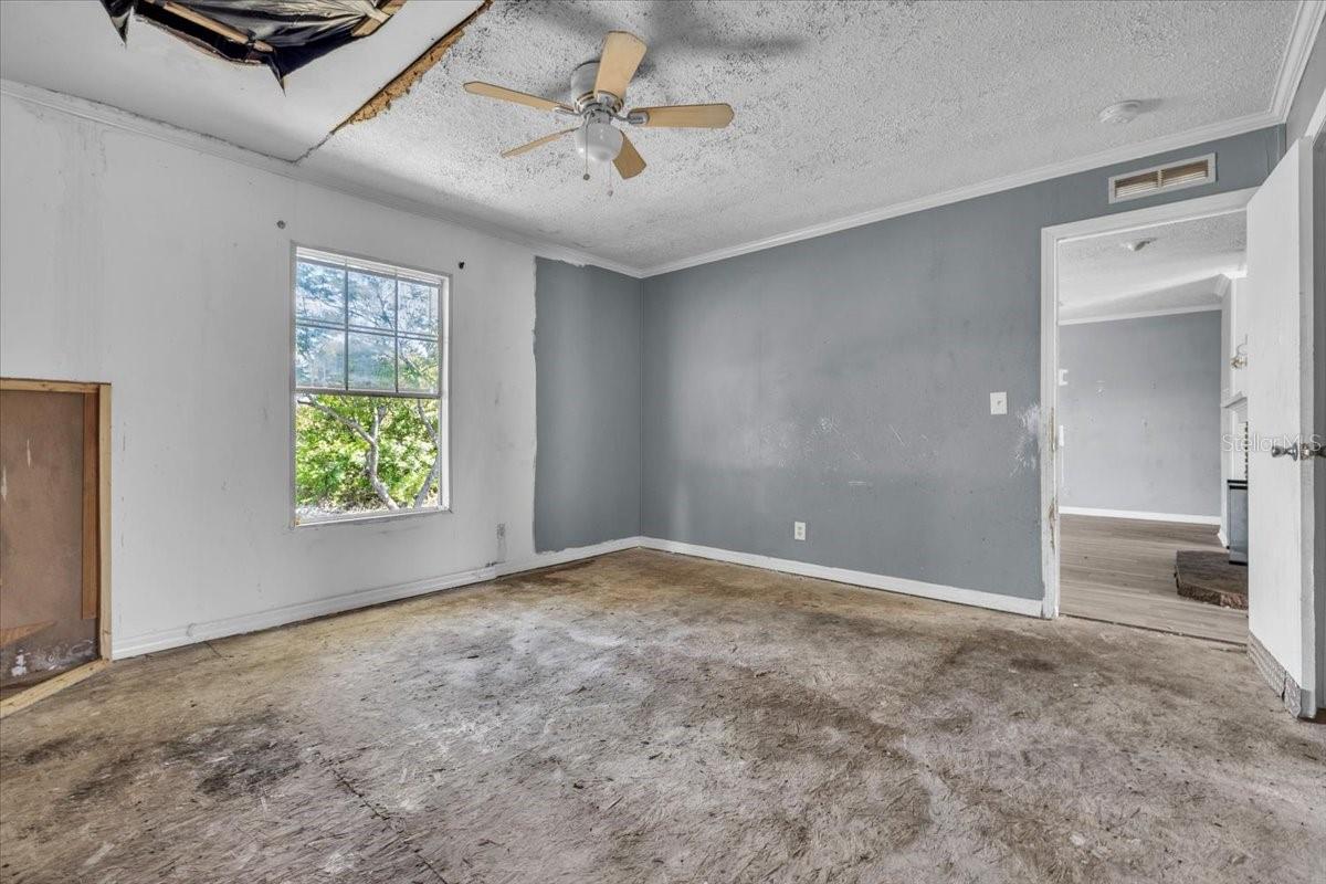 PINECREST - Residential