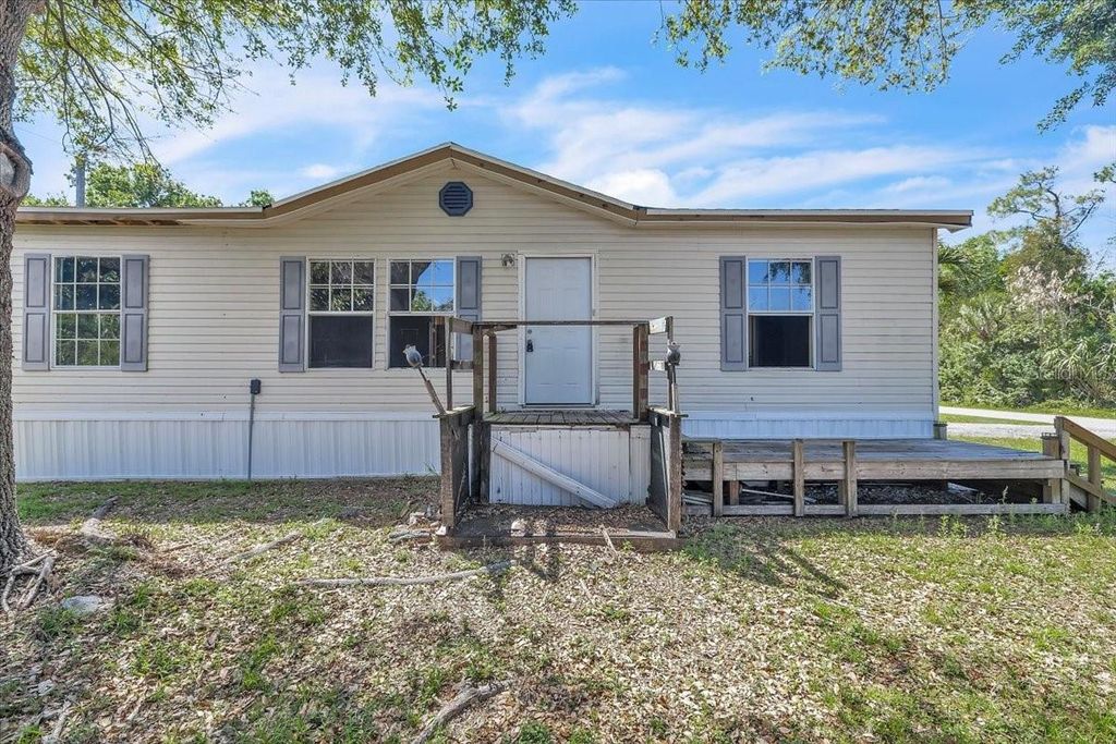 Photo of 1425 Hickory Avenue, Punta Gorda, FL 33950 (MLS # C7523839)