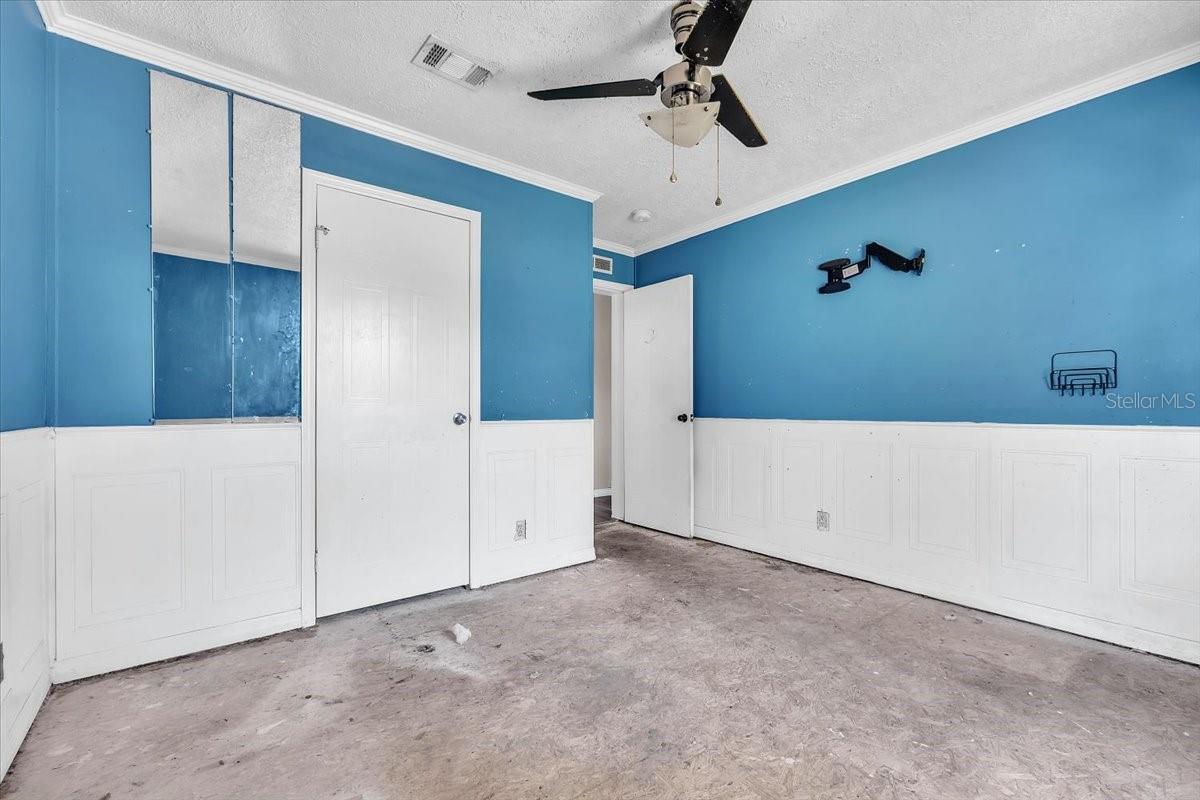 PINECREST - Residential