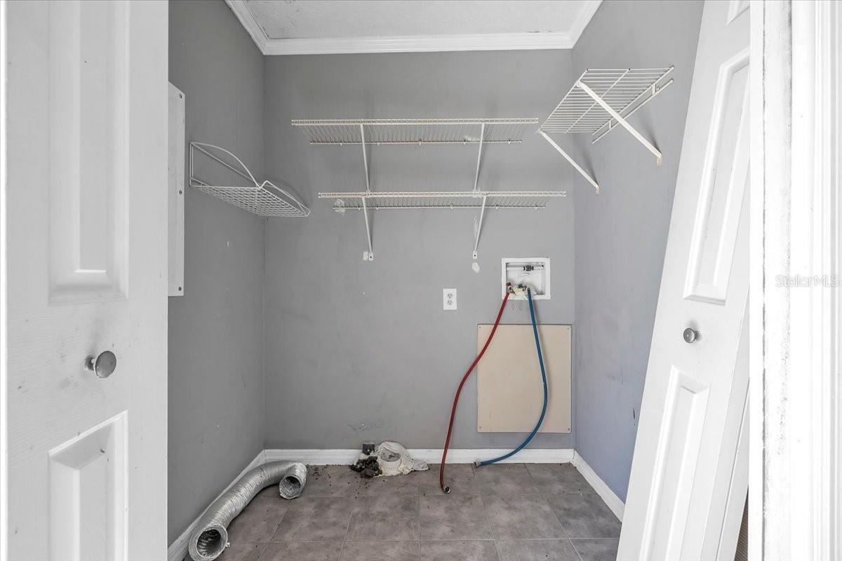 PINECREST - Residential