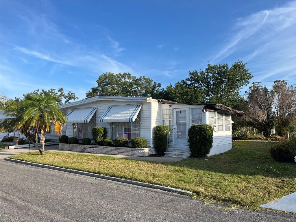 Photo of 411 Cervina Drive N #493, Venice, FL 34285 (MLS # N6138550)