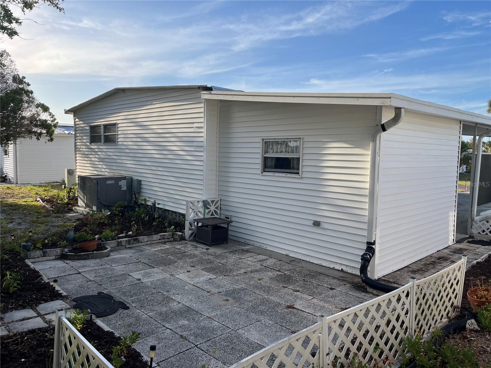 VENICE ISLE - Residential