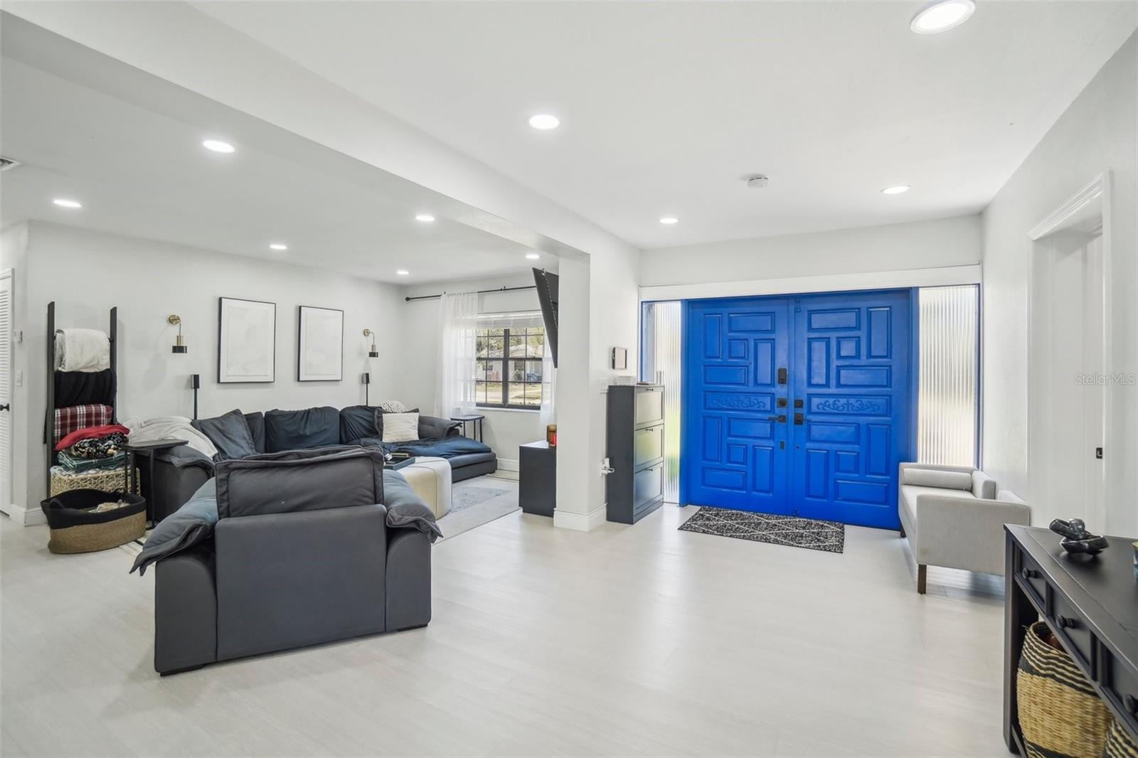 4335 S COOLIDGE AVENUE