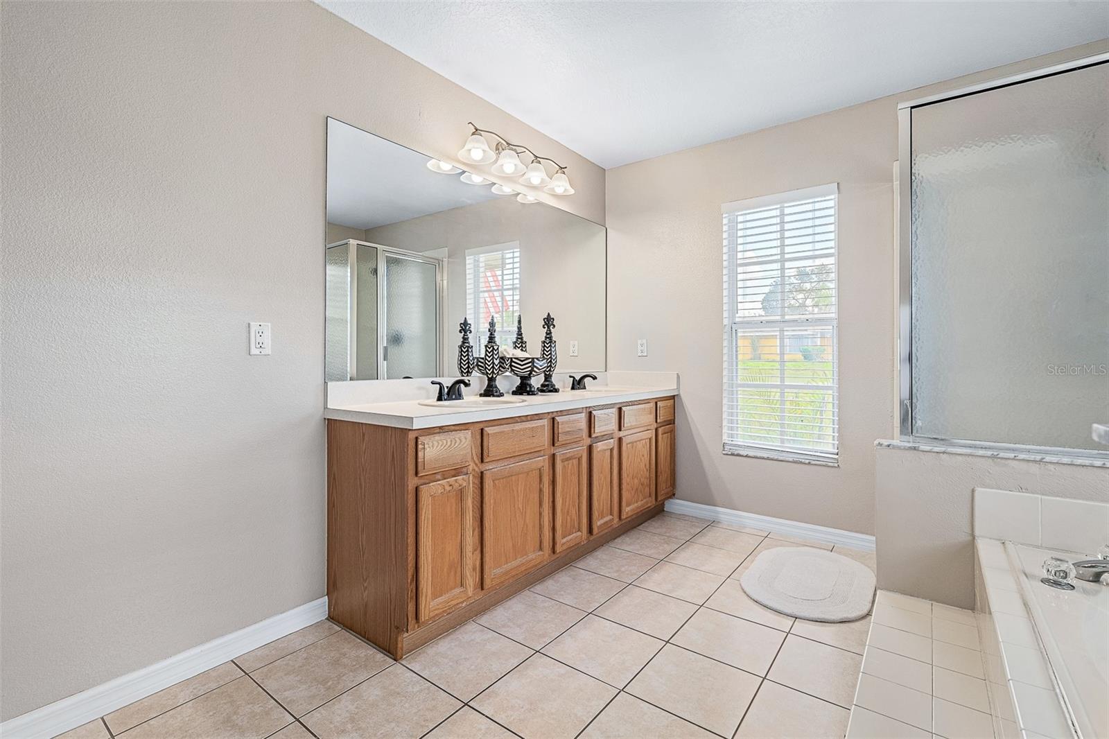 DELTONA LAKES UNIT 15 - Residential