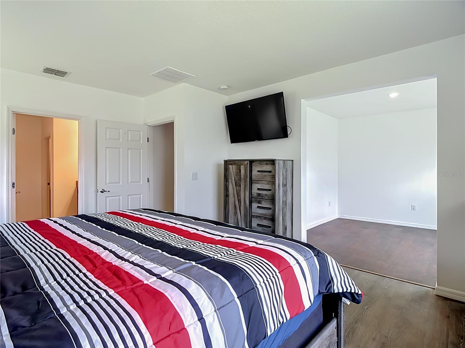 FIELDSTONE AT CYPRESS WOODS - Residential