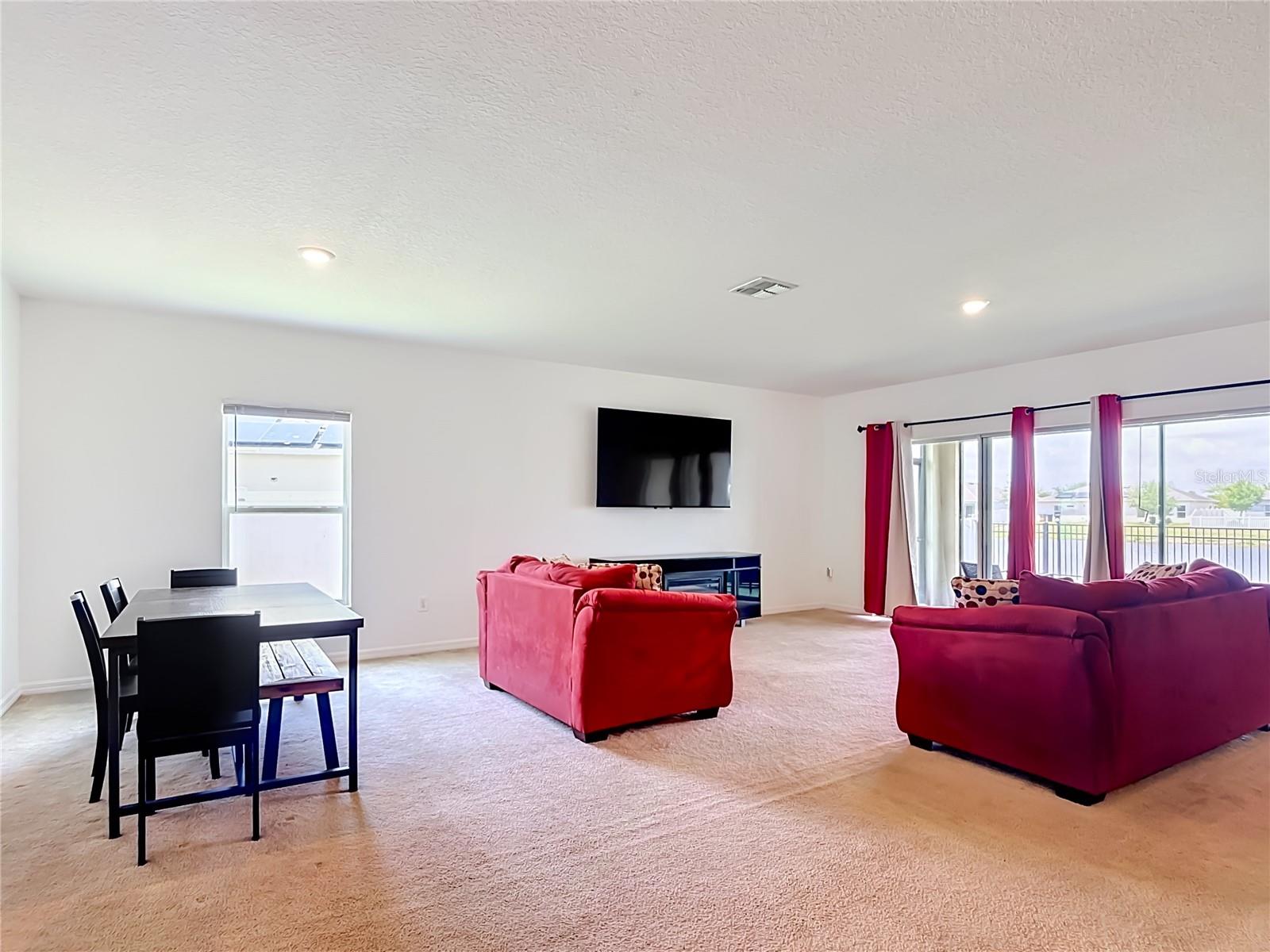 FIELDSTONE AT CYPRESS WOODS - Residential