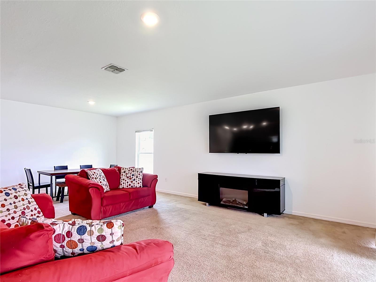 FIELDSTONE AT CYPRESS WOODS - Residential