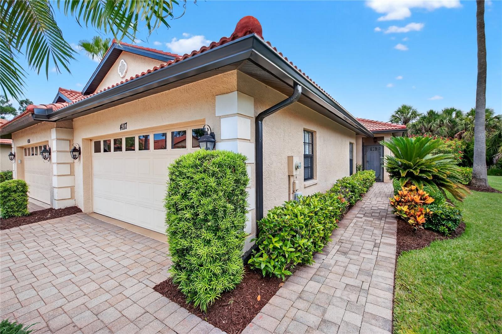 Exciting Turnkey Villa in the Heart of Gated Venetia! This beautifully updated 2-bedroom, 2-bathroom villa—with a den and bright Florida room—is nestled in the highly desirable gated community of Venetia, offering both privacy and peace of mind. Completely move-in ready, the villa boasts 1,532 square feet of stylish, comfortable living. Enjoy a fully renovated kitchen (2024) with a clean, modern aesthetic; beautiful ceramic tile flooring throughout (no carpet!); and a brand-new barrel tile roof (2024) for lasting value and peace of mind. Additional updates include new soffit, fascia & gutters (2024); hot water heater (2022); washer & dryer (2024); refrigerator (2023); and microwave & dishwasher (2024).
Relax on the lanai with your morning coffee or evening wine and embrace Venetia’s vibrant resort-style amenities: clubhouse, fitness center, resort-style pools, tennis courts, pickleball, bocce ball, and a full lineup of social activities. With low HOA fees and no CDD fees, this villa offers a beautifully maintained home in one of Venice’s most sought-after communities.
Located just minutes from world-famous Gulf Coast beaches—with dining and entertainment at your doorstep—and surrounded by golf, this home delivers on the ultimate Florida lifestyle: 10 top-notch golf courses within a 5-mile radius.
Schedule your private showing today and start living the Florida lifestyle you’ve dreamed of!