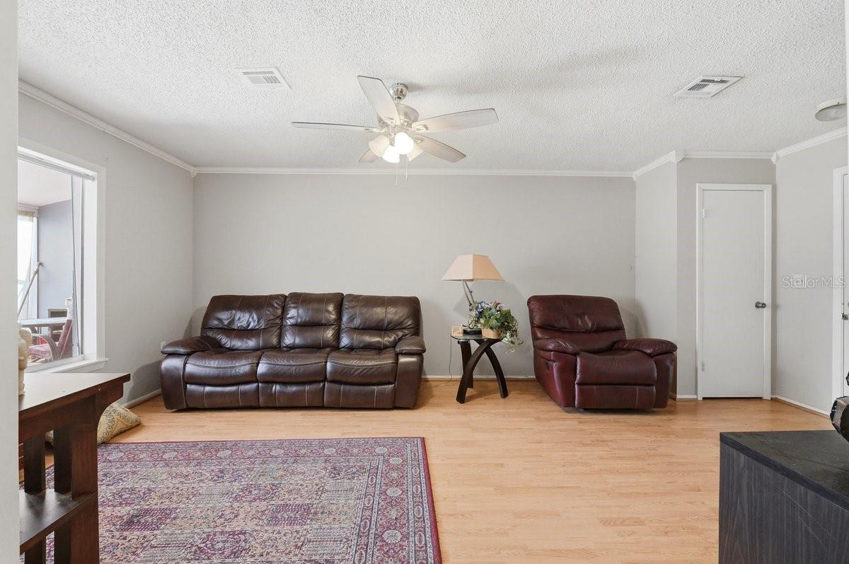 WHISPER LAKE 01 - Residential