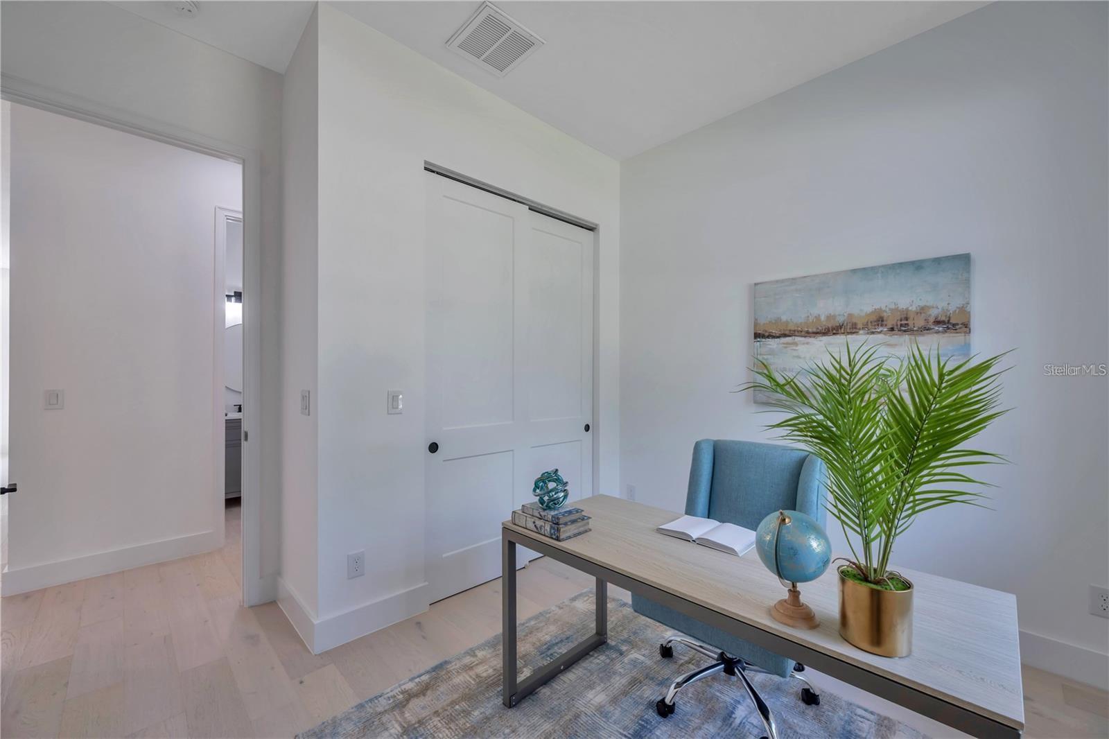 MANHATTAN MANOR REV - Residential