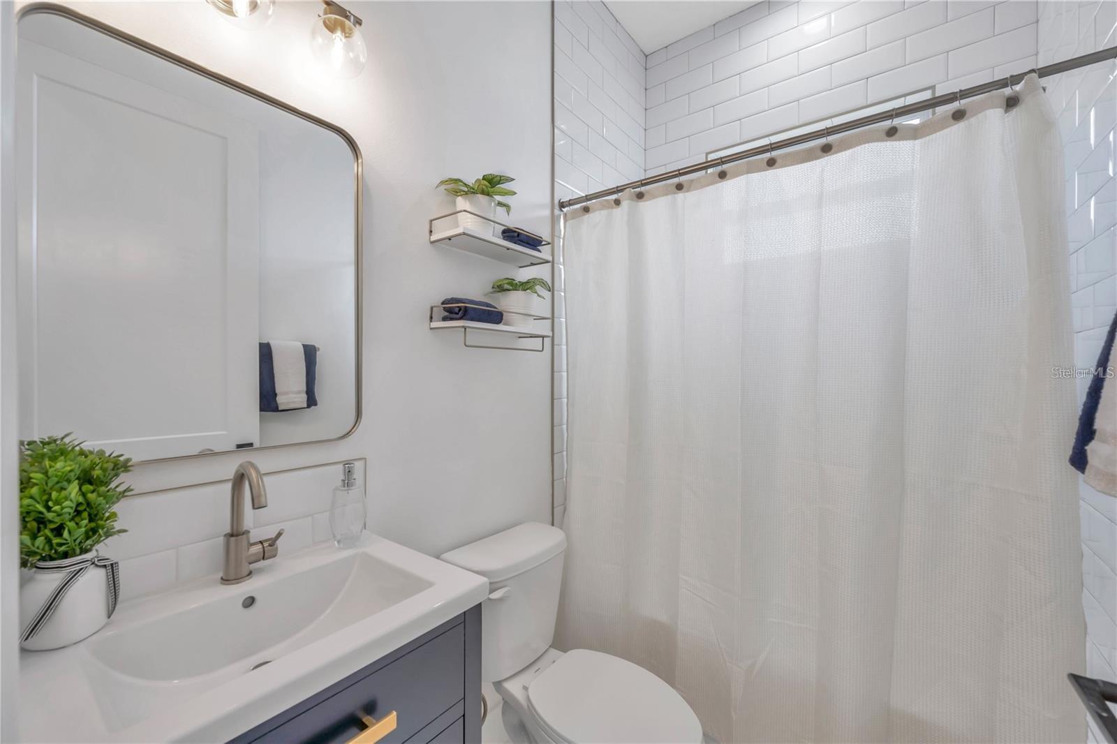 MANHATTAN MANOR REV - Residential