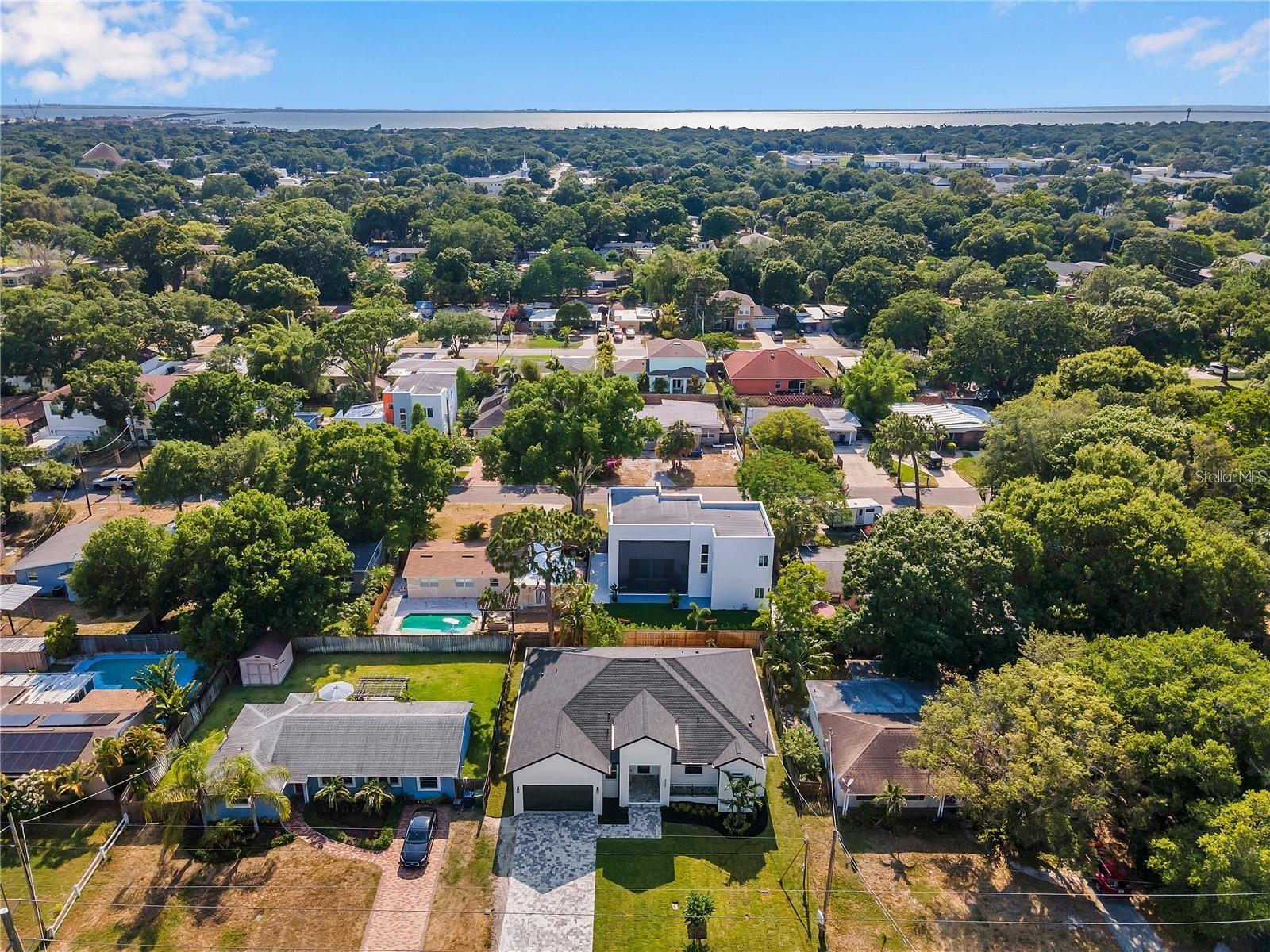 MANHATTAN MANOR REV - Residential