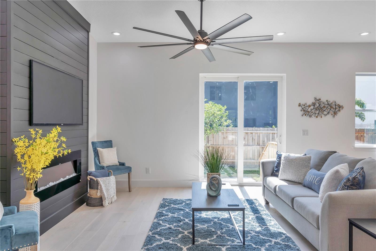 MANHATTAN MANOR REV - Residential