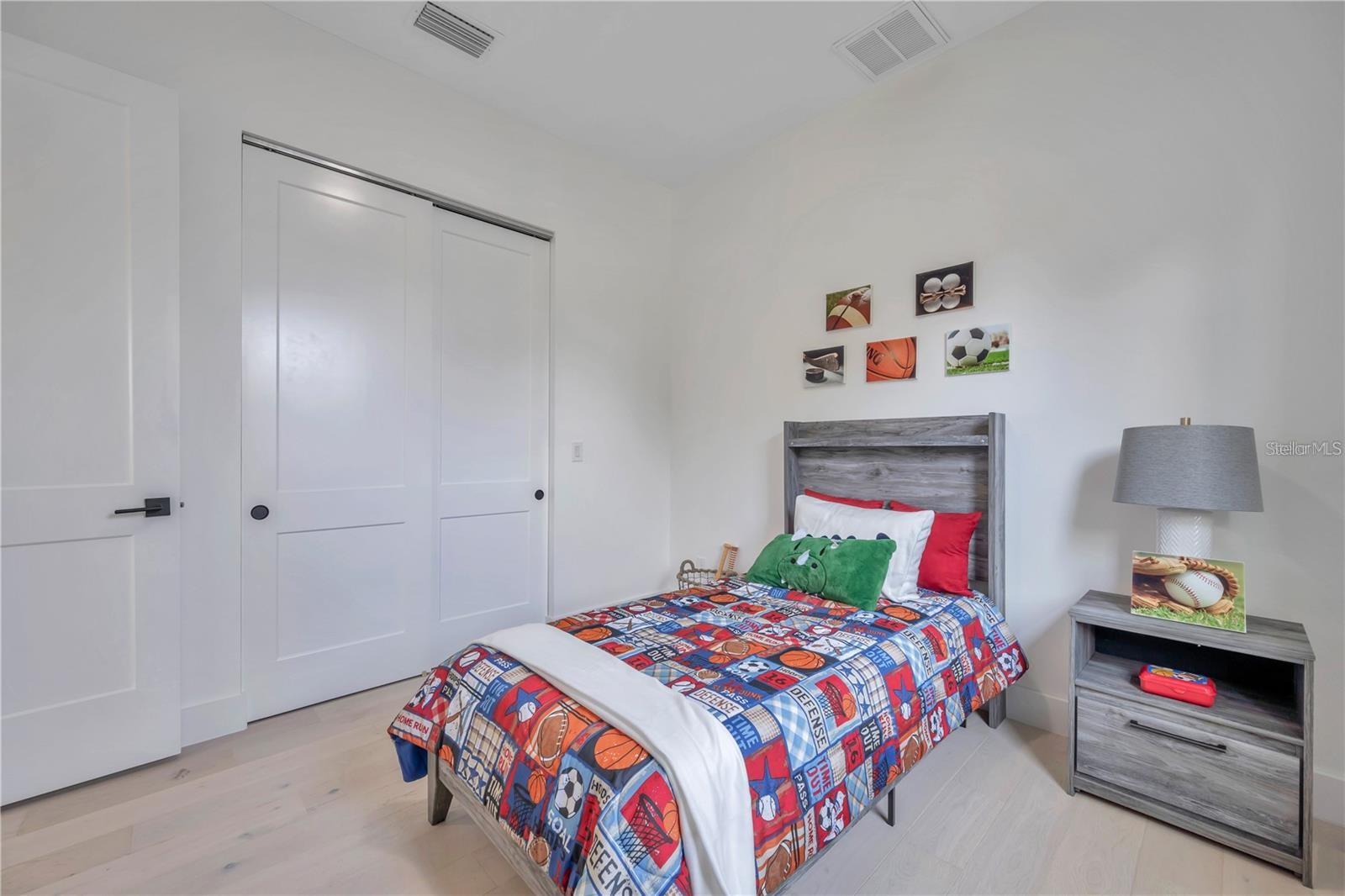 MANHATTAN MANOR REV - Residential