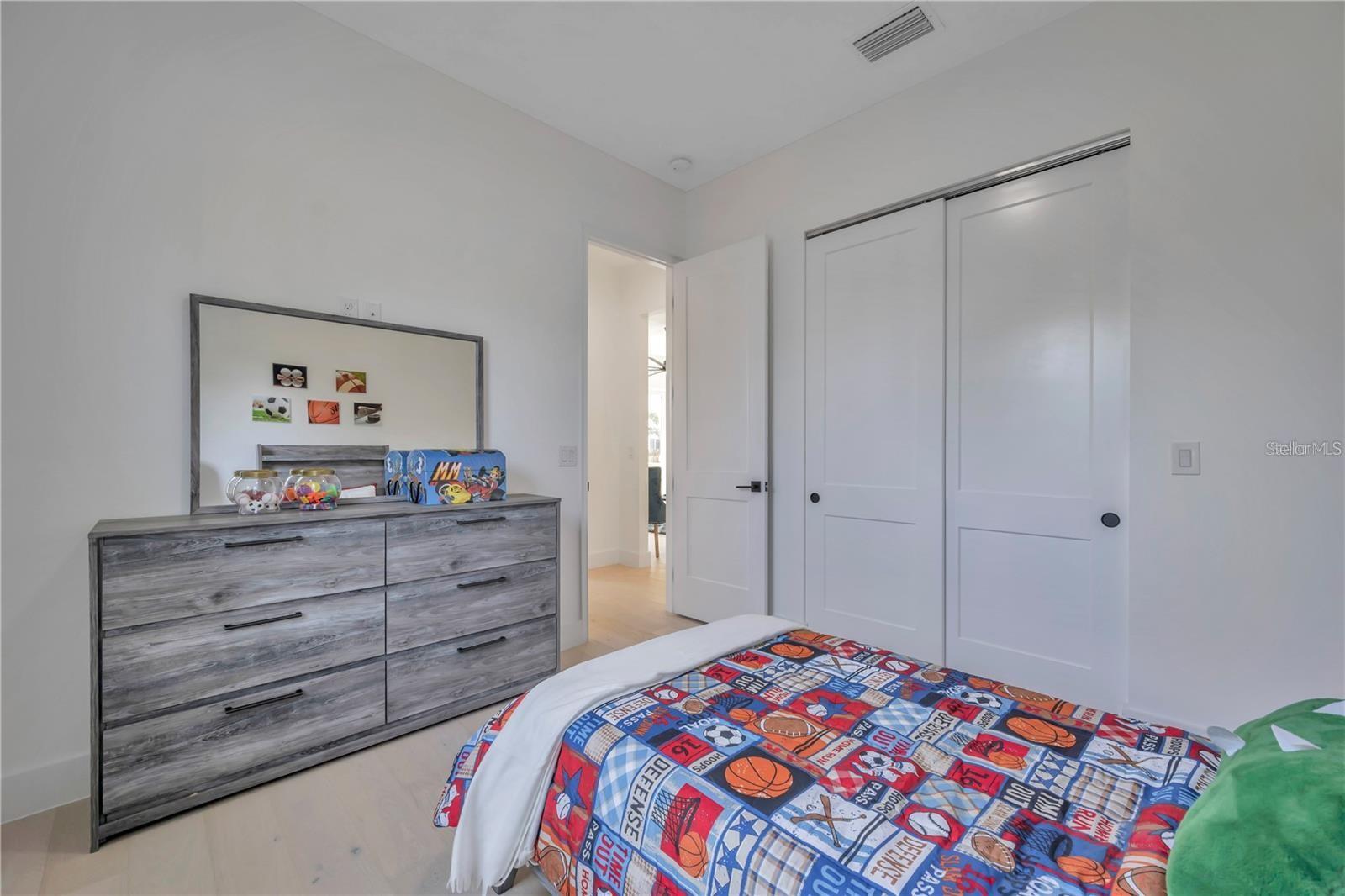 MANHATTAN MANOR REV - Residential