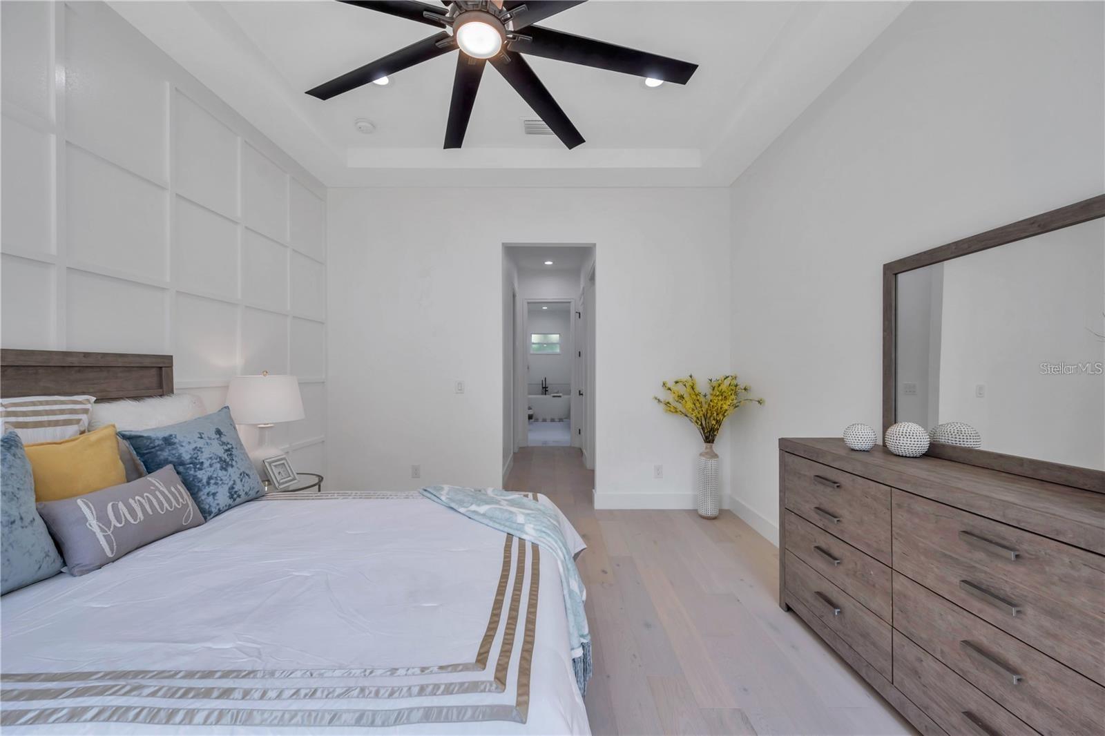 MANHATTAN MANOR REV - Residential