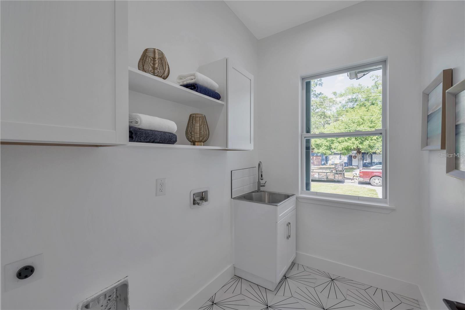 MANHATTAN MANOR REV - Residential