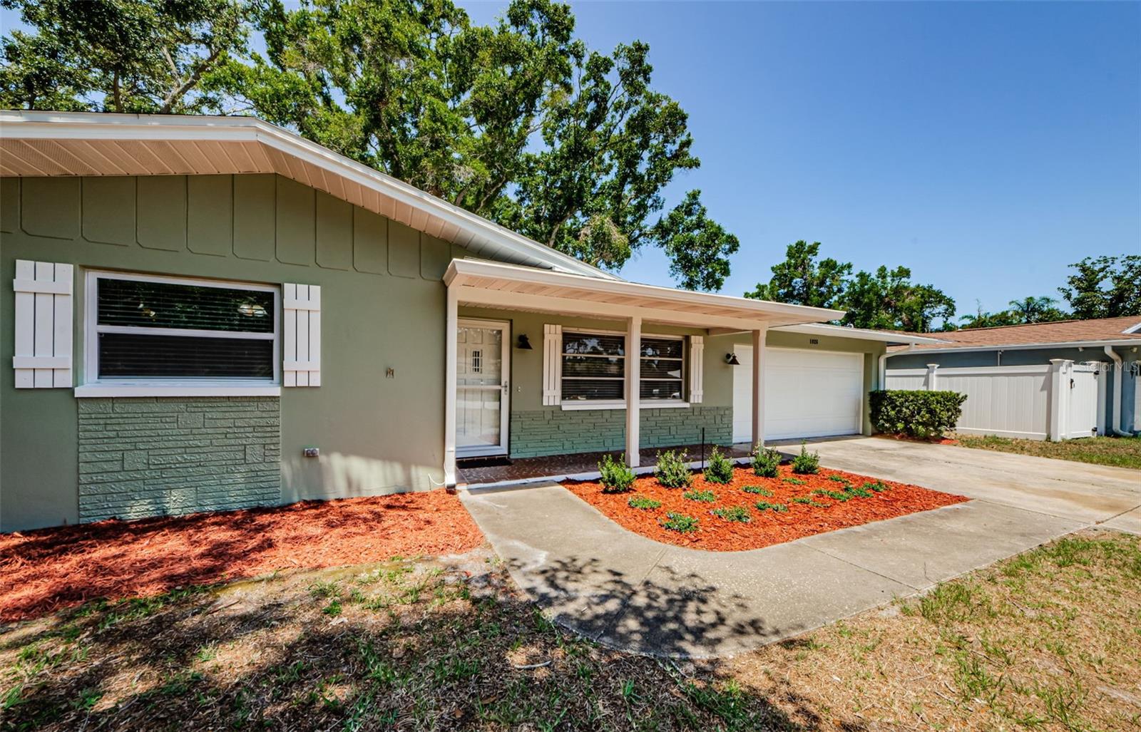 1926 FAIRWAY CIRCLE W