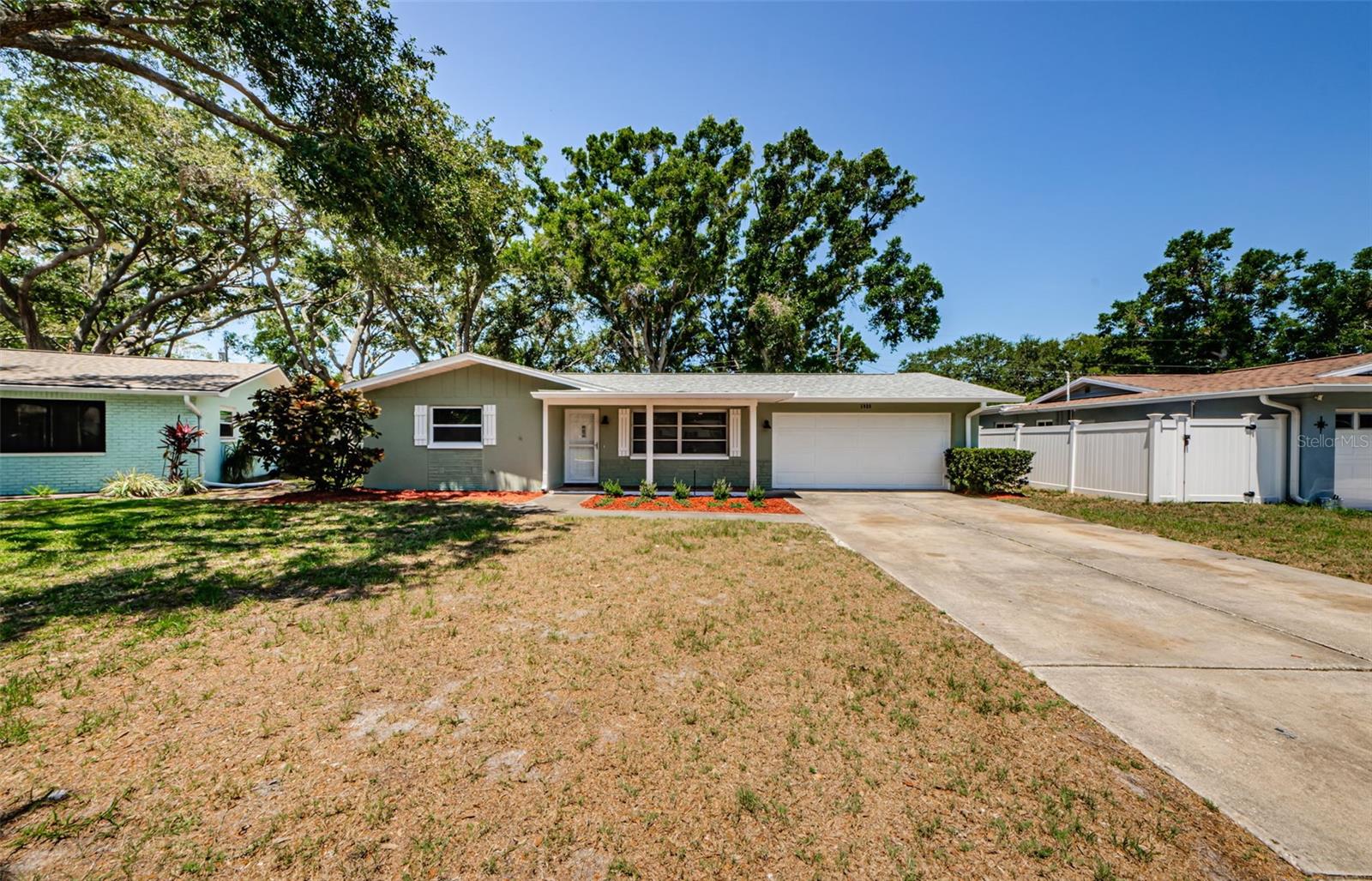 1926 FAIRWAY CIRCLE W