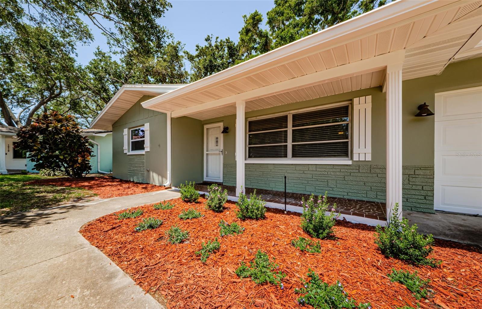 1926 FAIRWAY CIRCLE W