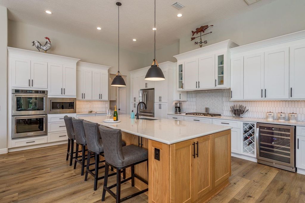 Photo of 10203 Radcliffe Drive, Tampa, FL 33626 (MLS # TB8445618)