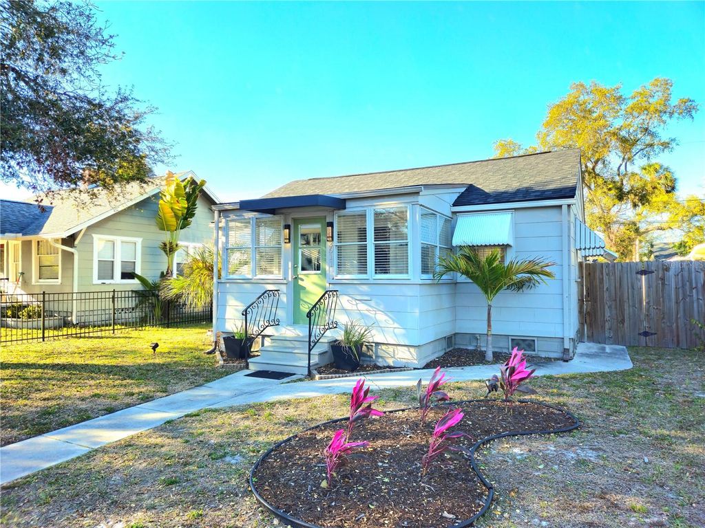 Photo of 3611 4th Avenue N, St Petersburg, FL 33713 (MLS # TB8479803)