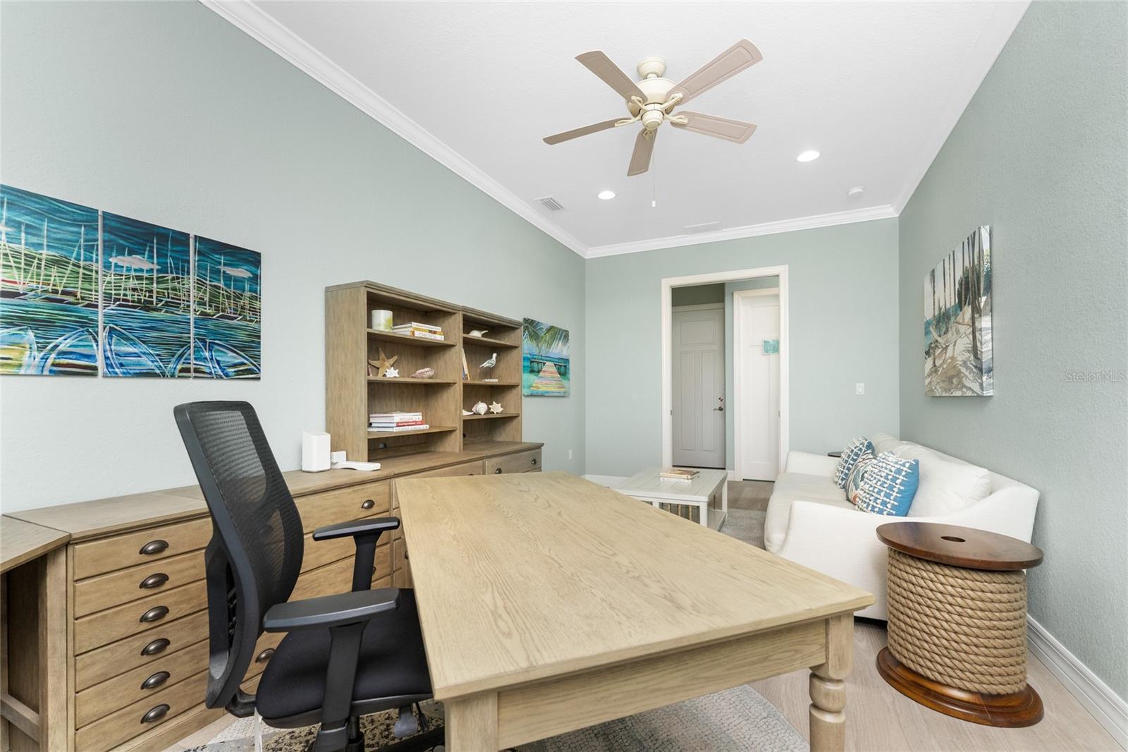 HIDDEN WATERS - Residential