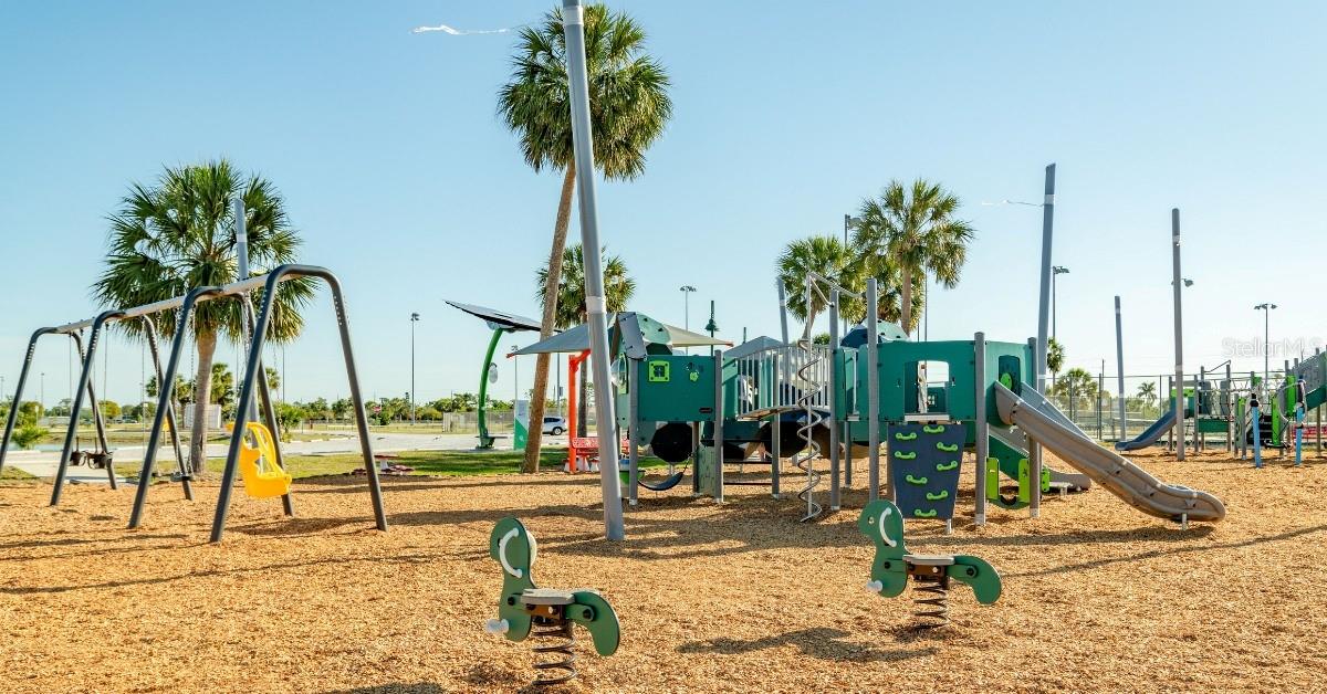 HIDDEN WATERS - Residential