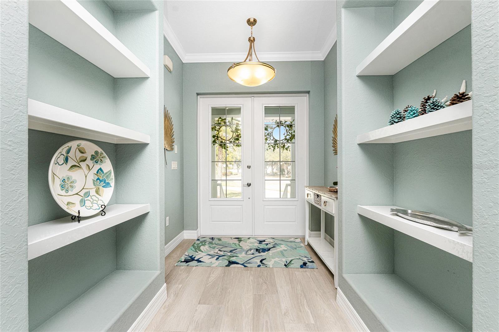 HIDDEN WATERS - Residential