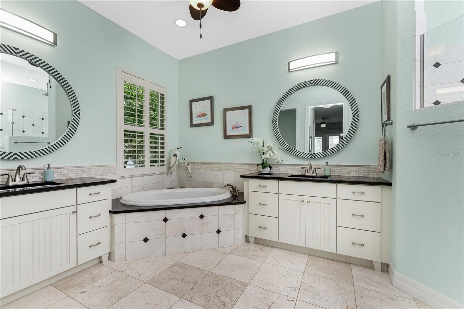 HIDDEN WATERS - Residential