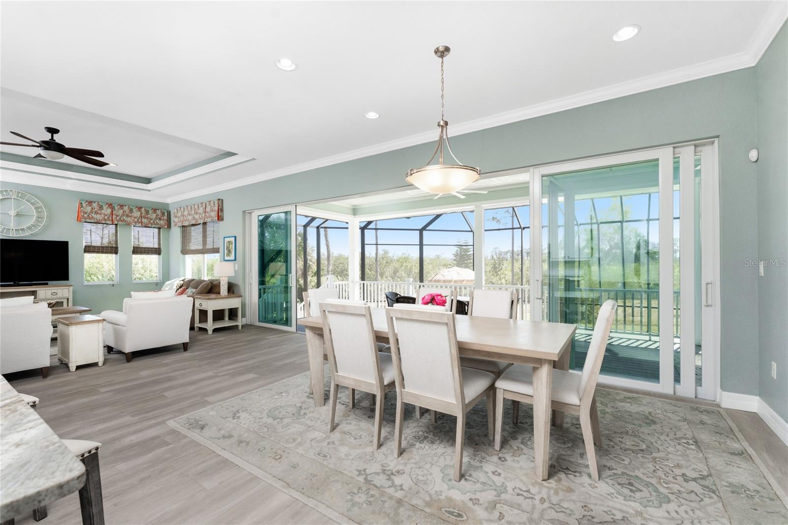 HIDDEN WATERS - Residential